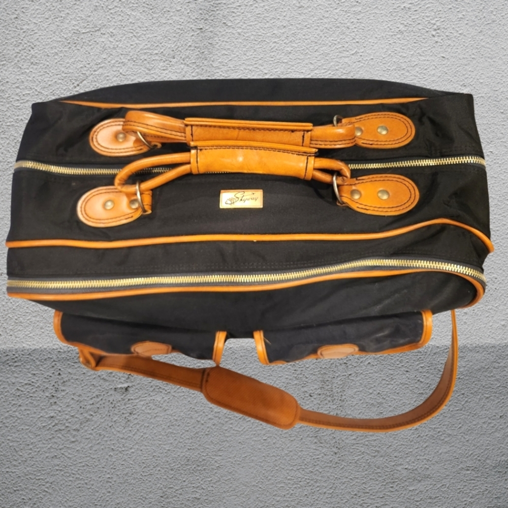 Vintage Skyway‎ Nylon Carry On Shoulder Weekender Luggage Bag 18 L X 12 H